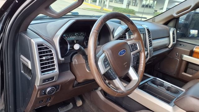 2017 Ford Super Duty F-250 SRW Lariat
