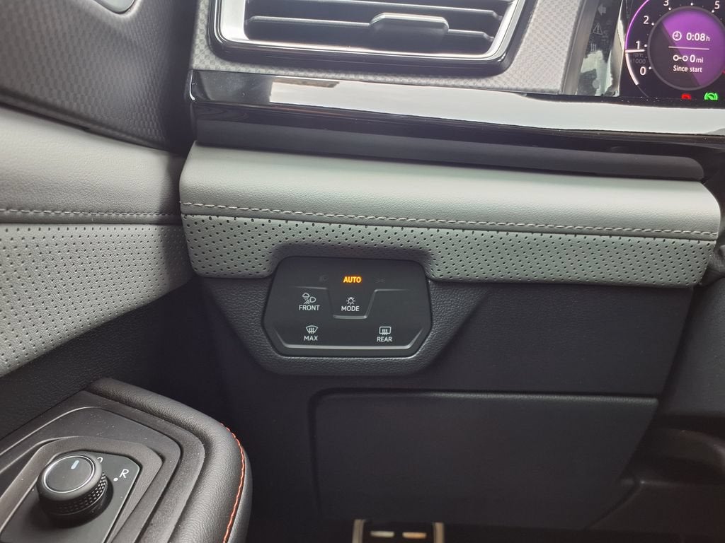 2024 Volkswagen Atlas 2.0T Peak Edition SE w/Technology