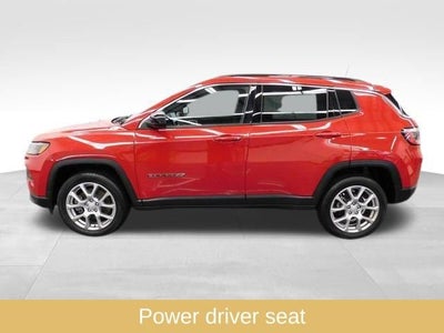 2023 Jeep Compass Latitude Lux