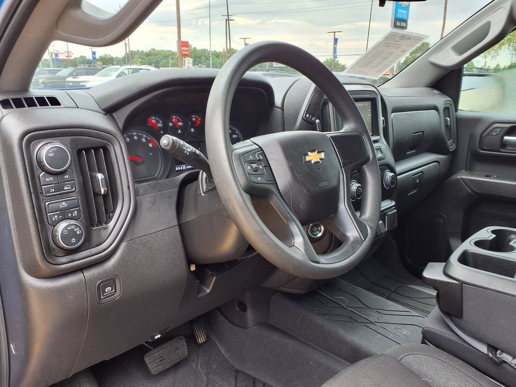 2025 Chevrolet Silverado 1500 Custom