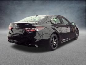 2024 Toyota Camry Hybrid SE