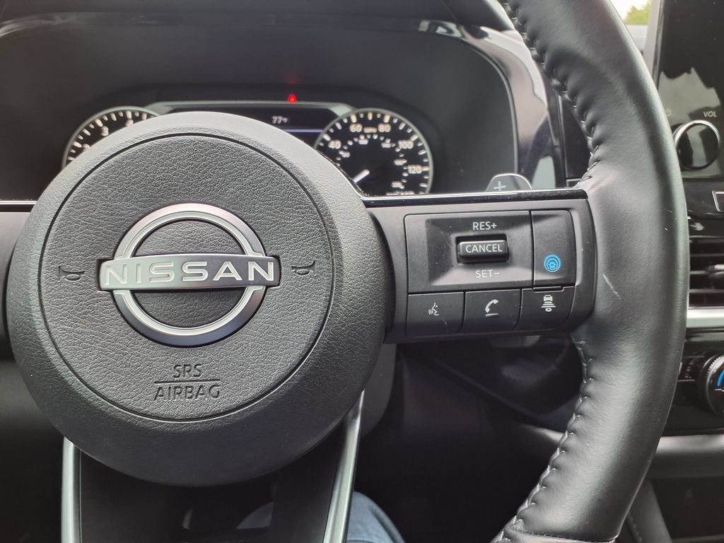 2022 Nissan Pathfinder SL