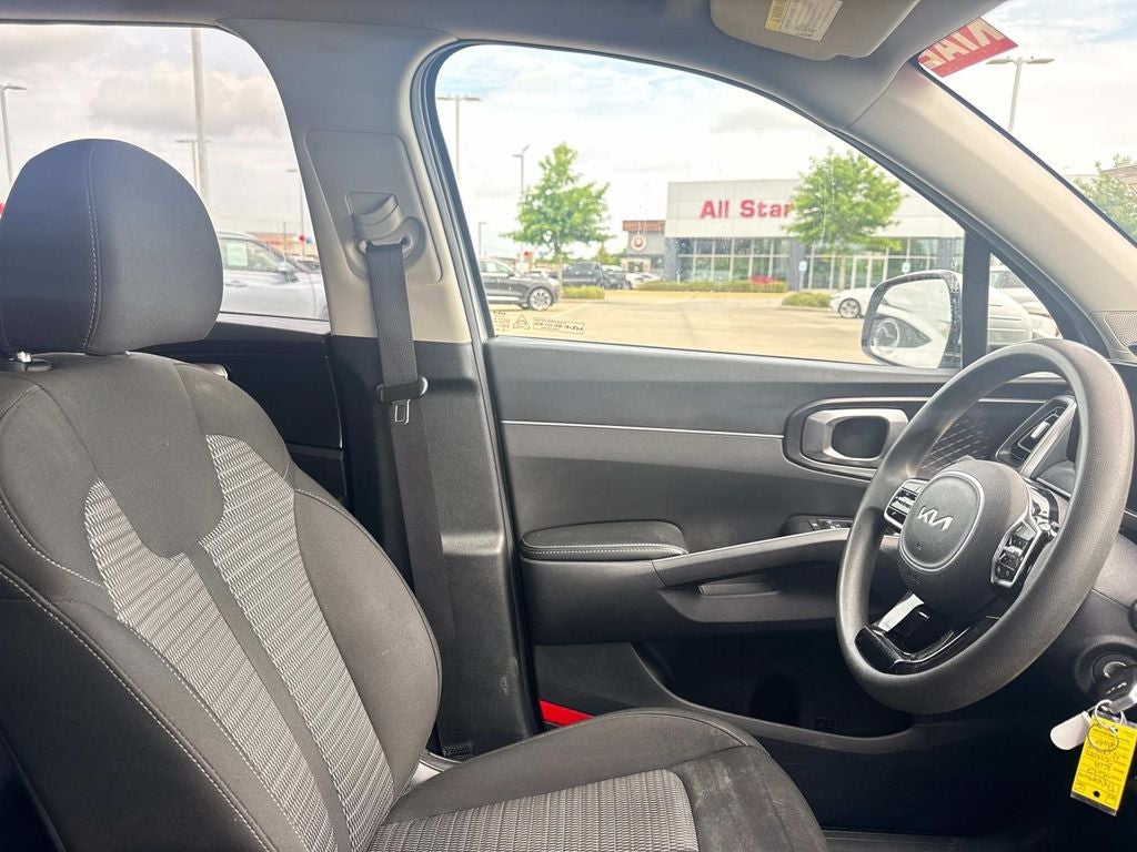 2022 Kia Sorento LX