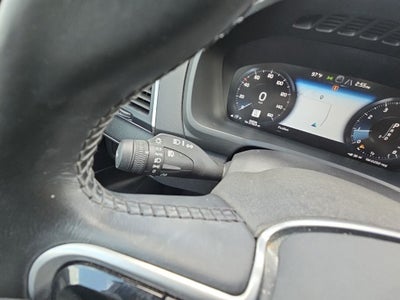 2020 Volvo XC90 T6 Momentum