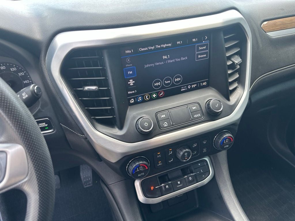 2022 GMC Acadia SLE
