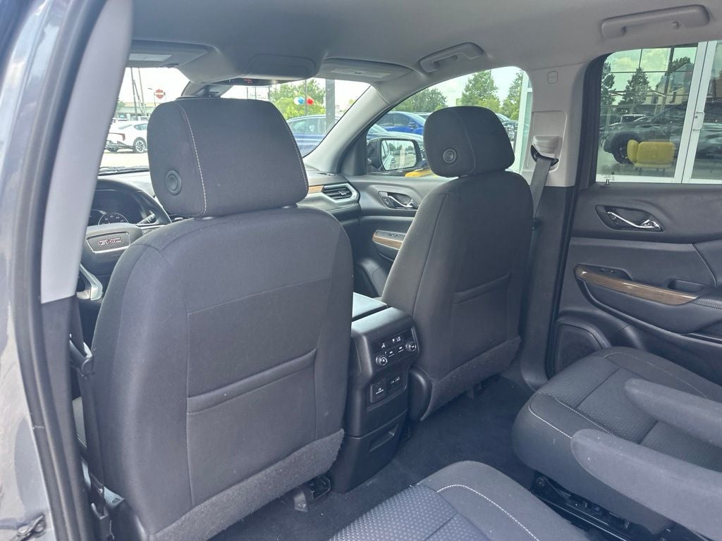 2022 GMC Acadia SLE