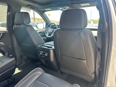 2024 GMC Yukon XL SLT