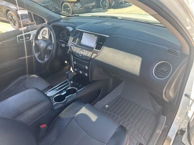 2020 Nissan Pathfinder SL