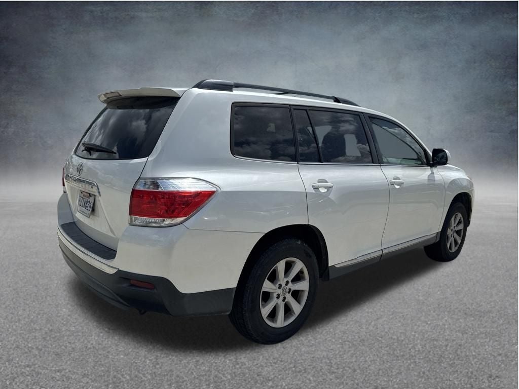 2013 Toyota Highlander SE