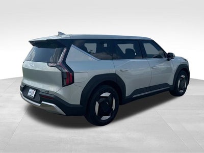 2024 Kia EV9 Light Long Range