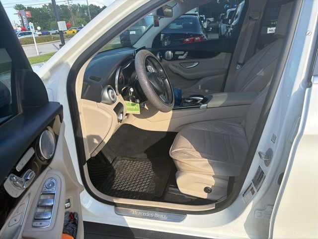 2017 Mercedes-Benz GLC GLC 300