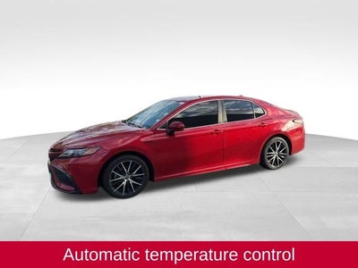 2021 Toyota Camry Hybrid SE