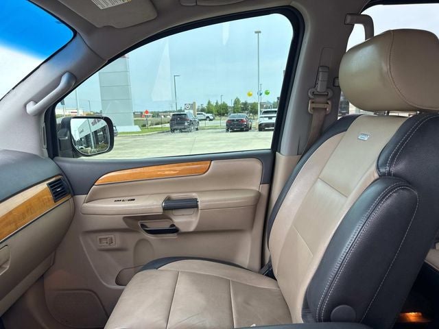 2014 Nissan Armada Platinum