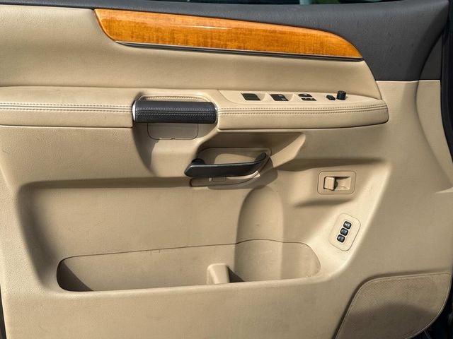2014 Nissan Armada Platinum