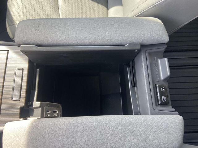 2024 Toyota Sienna Limited 7 Passenger