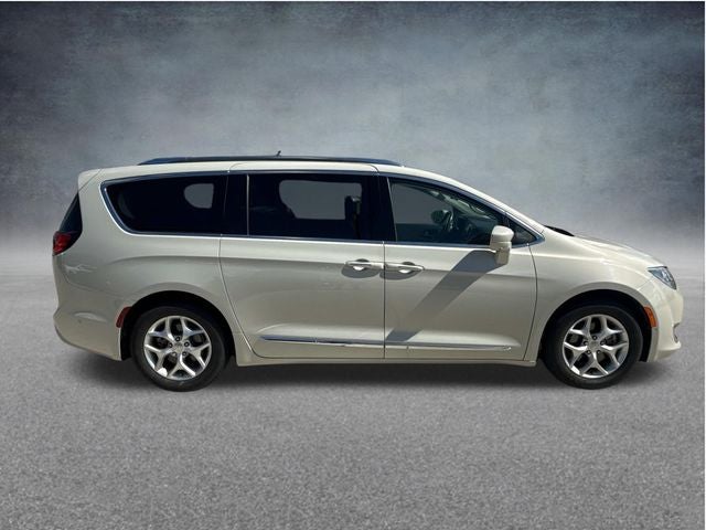2019 Chrysler Pacifica Touring L Plus