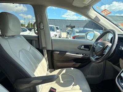 2019 Chrysler Pacifica Touring L Plus