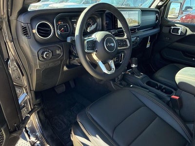 2025 Jeep Wrangler WRANGLER 4-DOOR SAHARA