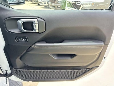 2024 Jeep Wrangler 4-Door Sahara 4x4