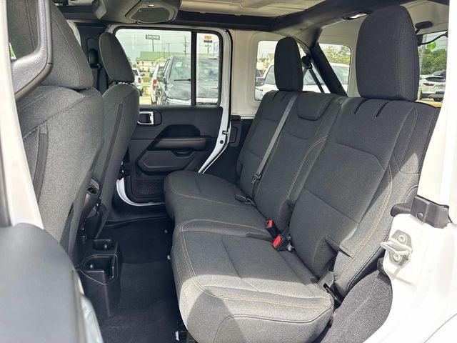 2024 Jeep Wrangler 4-Door Sahara 4x4