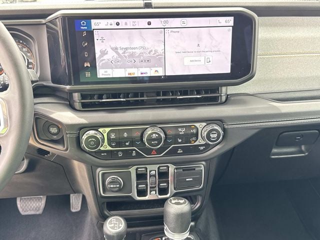2024 Jeep Wrangler 4-Door Sahara - Photo 29