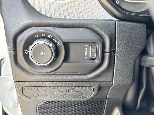 2024 Jeep Wrangler 4-Door Sahara - Photo 32
