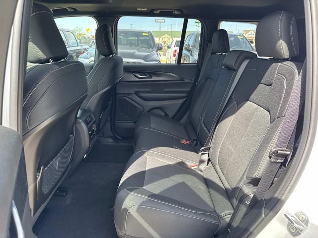 2026 Jeep Grand Cherokee Laredo X