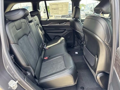 2026 Jeep Grand Cherokee GRAND CHEROKEE LAREDO ALTITUDE 4X2