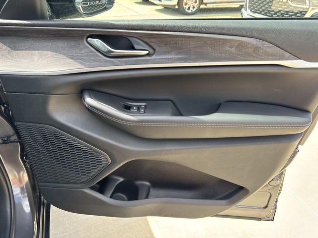 2026 Jeep Grand Cherokee GRAND CHEROKEE LAREDO ALTITUDE 4X2