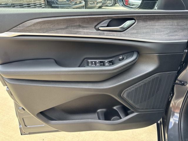 2026 Jeep Grand Cherokee GRAND CHEROKEE LAREDO ALTITUDE 4X2