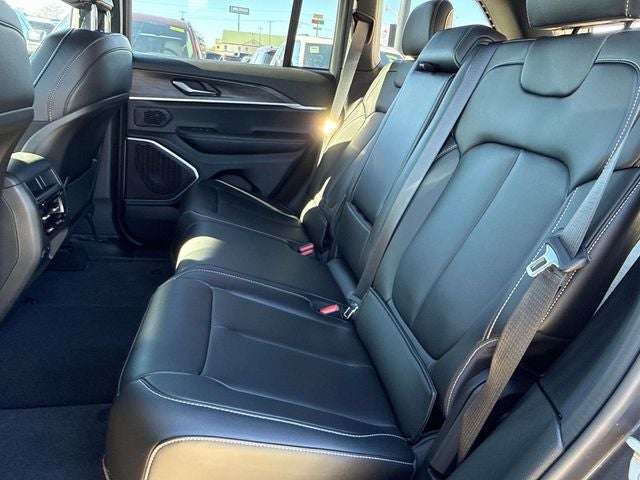 2025 Jeep Grand Cherokee GRAND CHEROKEE LIMITED 4X2