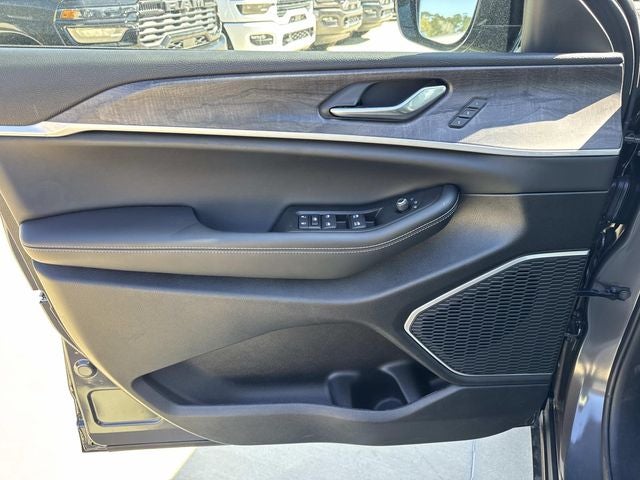 2025 Jeep Grand Cherokee GRAND CHEROKEE LIMITED 4X2