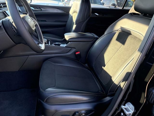 2025 Jeep Grand Cherokee GRAND CHEROKEE L ALTITUDE X 4X2