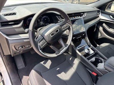 2026 Jeep Grand Cherokee GRAND CHEROKEE L LAREDO X 4X2