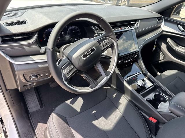 2026 Jeep Grand Cherokee GRAND CHEROKEE L LAREDO X 4X2