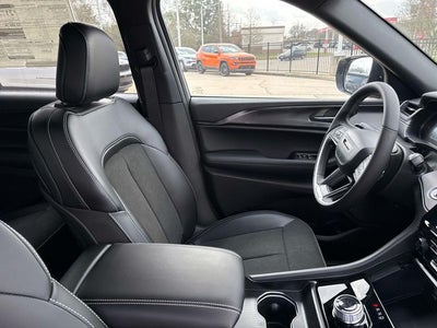 2025 Jeep Grand Cherokee GRAND CHEROKEE L ALTITUDE X 4X2