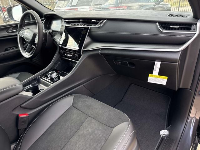 2025 Jeep Grand Cherokee GRAND CHEROKEE L ALTITUDE X 4X2