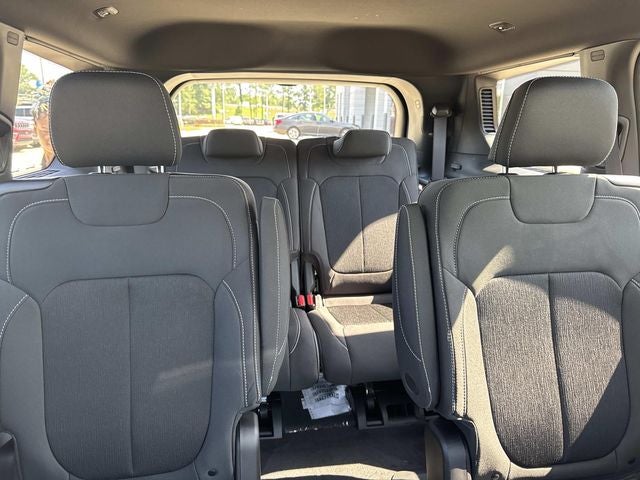 2026 Jeep Grand Cherokee GRAND CHEROKEE L LAREDO X 4X2