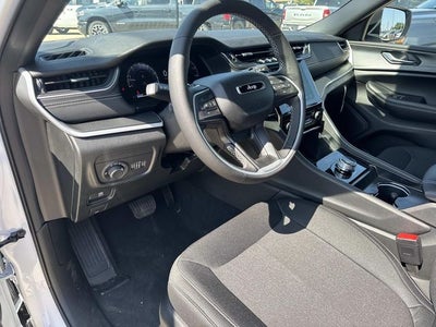 2026 Jeep Grand Cherokee GRAND CHEROKEE L LAREDO X 4X2