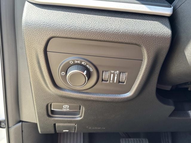 2026 Jeep Grand Cherokee GRAND CHEROKEE L LAREDO X 4X2
