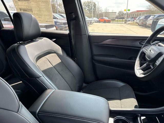 2025 Jeep Grand Cherokee GRAND CHEROKEE L ALTITUDE X 4X2