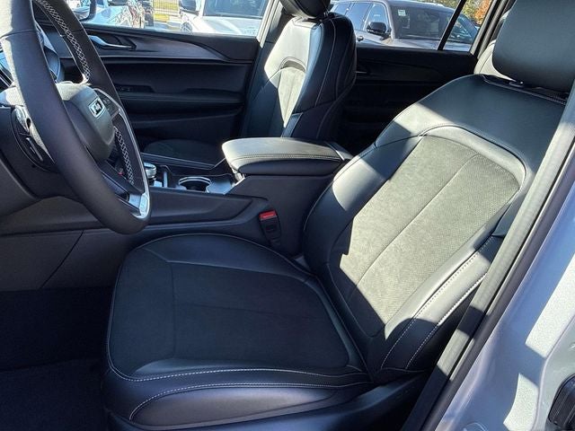 2025 Jeep Grand Cherokee GRAND CHEROKEE L ALTITUDE X 4X2