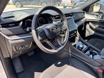2026 Jeep Grand Cherokee GRAND CHEROKEE L LAREDO X 4X2