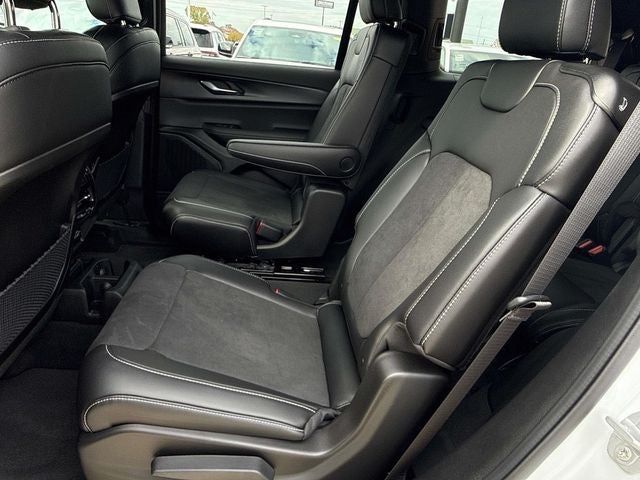 2025 Jeep Grand Cherokee GRAND CHEROKEE L ALTITUDE X 4X2