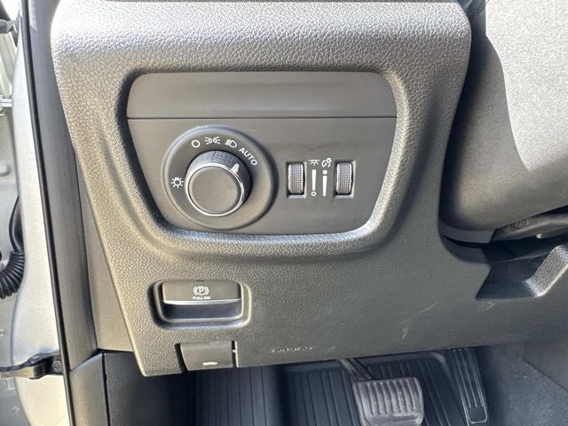 2023 Jeep Grand Cherokee L Altitude 4x2