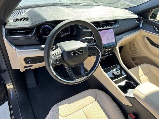 2025 Jeep Grand Cherokee GRAND CHEROKEE L LIMITED 4X2