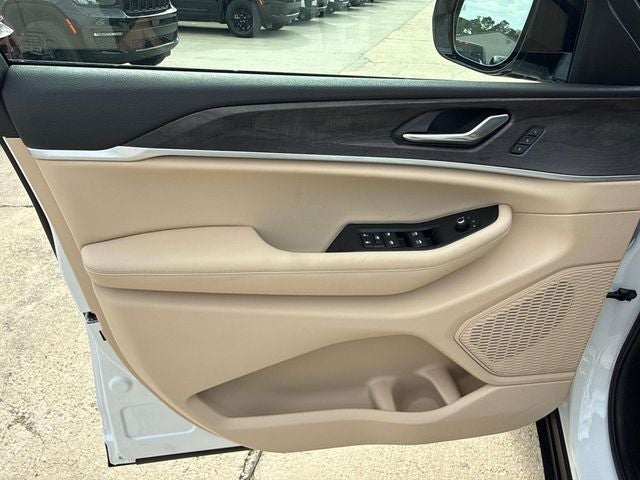 2025 Jeep Grand Cherokee GRAND CHEROKEE L LIMITED 4X2