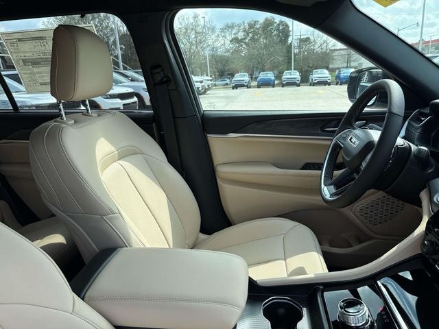 2025 Jeep Grand Cherokee GRAND CHEROKEE L LIMITED 4X2