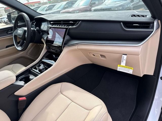 2025 Jeep Grand Cherokee GRAND CHEROKEE L LIMITED 4X2