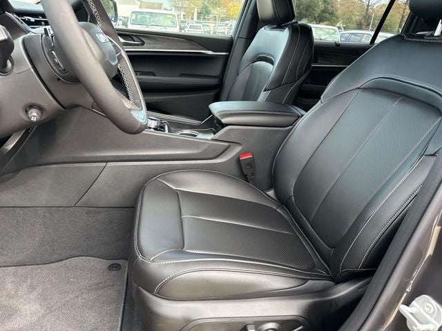 2025 Jeep Grand Cherokee GRAND CHEROKEE L LIMITED 4X2